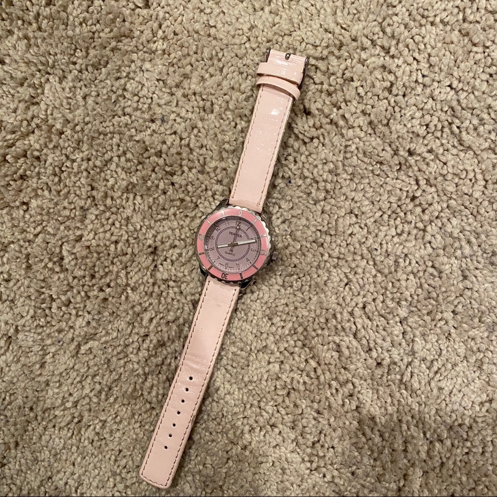 Watch - Picture 2 of 4